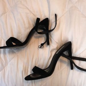 Steve Madden strappy suede heel